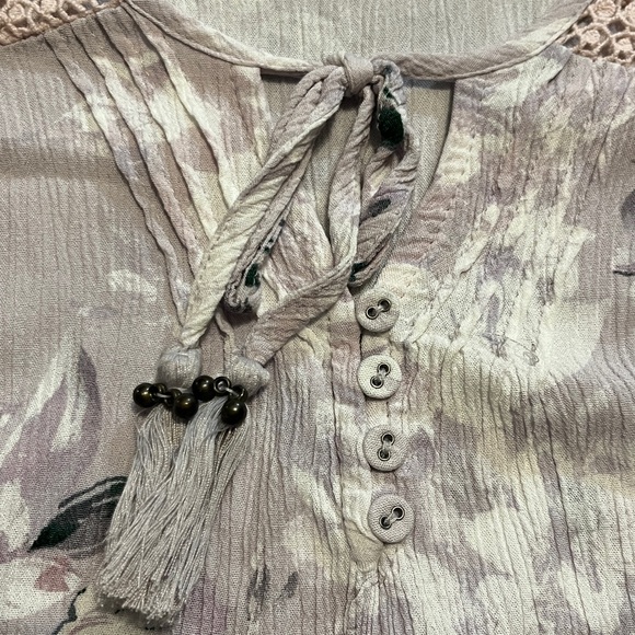 American Rag Floral Peasant Style Blouse - Picture 14 of 15